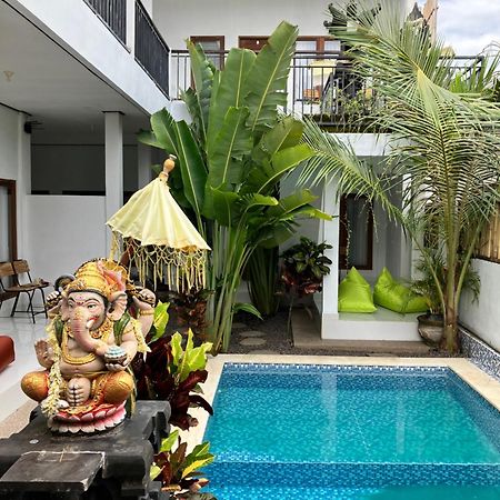 Uluwatu Villa Iris Homestay מראה חיצוני תמונה