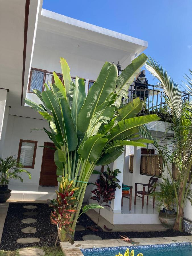 Uluwatu Villa Iris Homestay מראה חיצוני תמונה