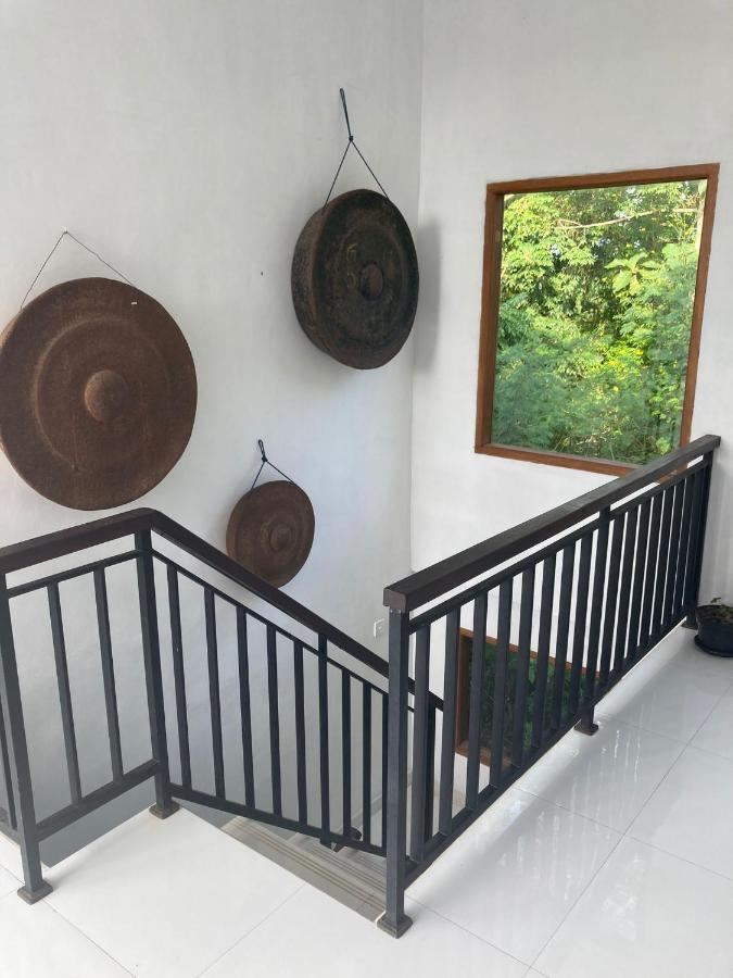Uluwatu Villa Iris Homestay מראה חיצוני תמונה