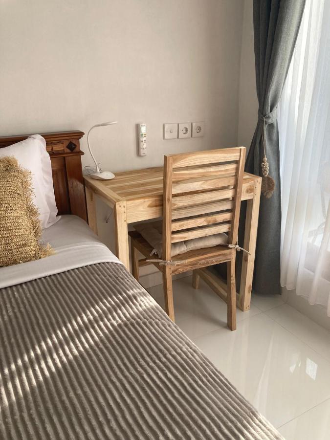 Uluwatu Villa Iris Homestay מראה חיצוני תמונה